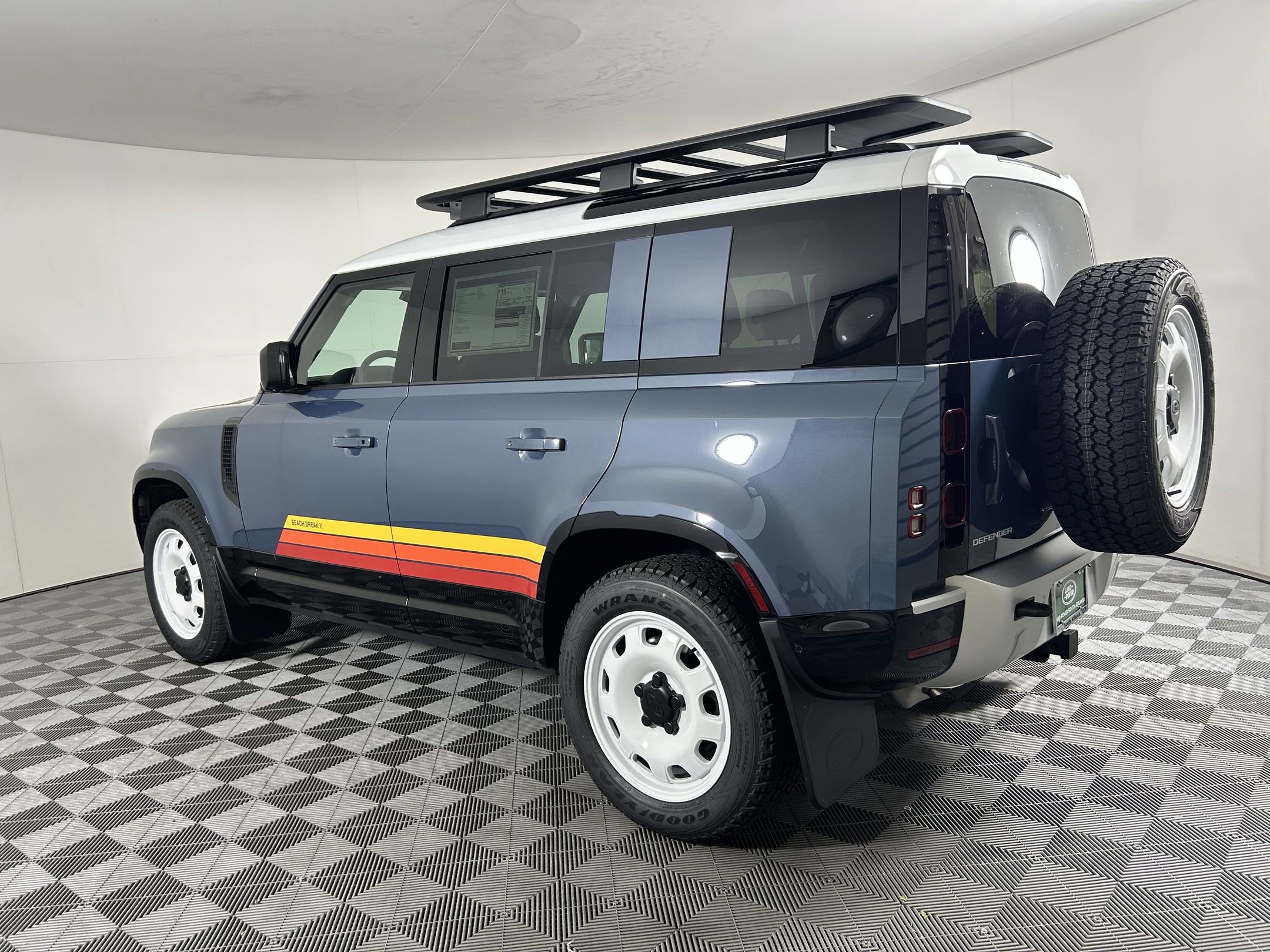 New 2025 Land Rover Defender 110 S image 3