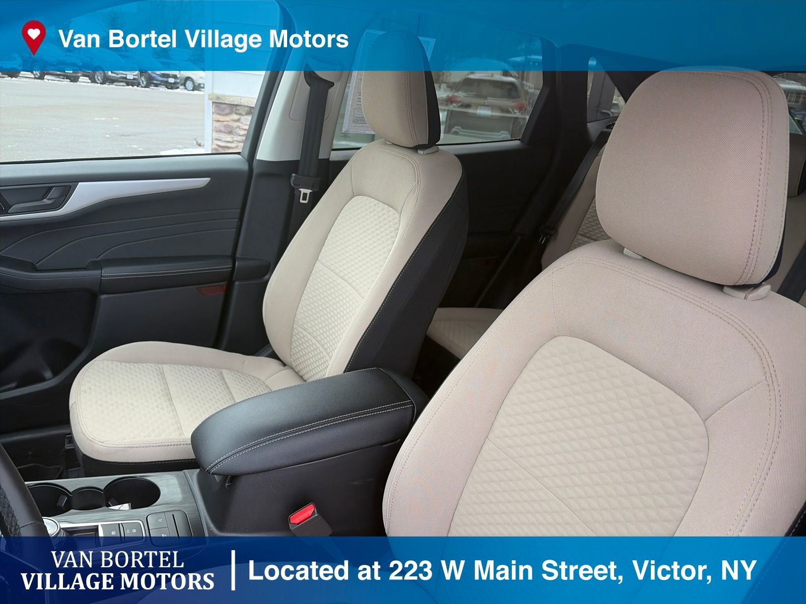 Used 2022 Ford Escape SE w/ Cold Weather Package image 12