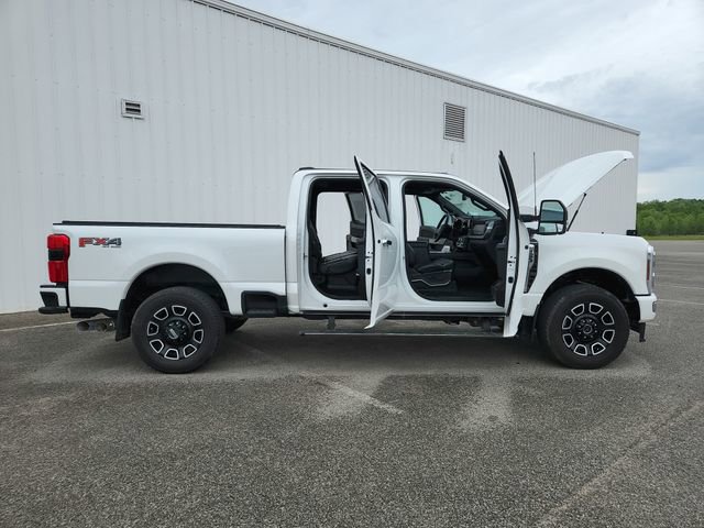 Used 2024 Ford F250 Platinum w/ FX4 Off-Road Package image 18
