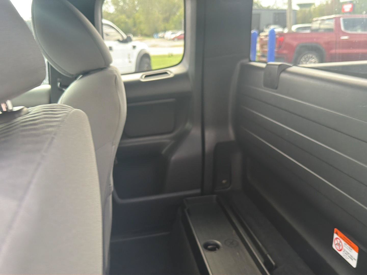 Used 2020 Toyota Tacoma SR AWD/4WD image 12