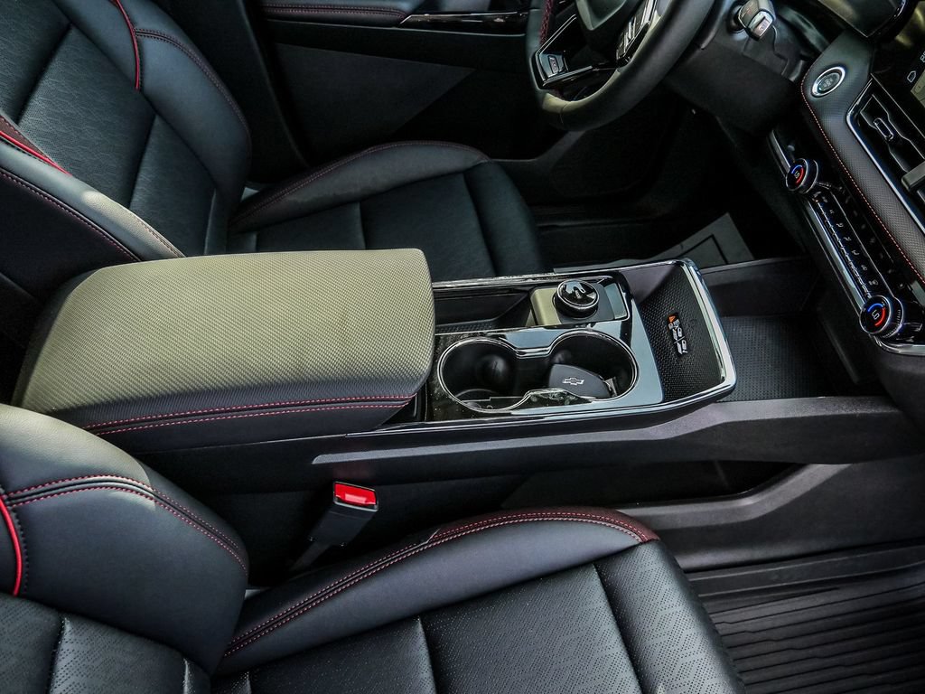 New 2027 Chevrolet Equinox RS w/ Safety and Technology Package FWD image 17