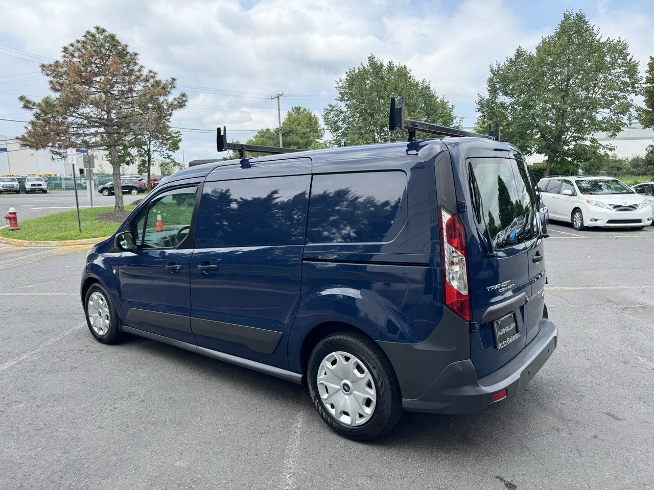 Used 2018 Ford Transit Connect XL FWD image 9