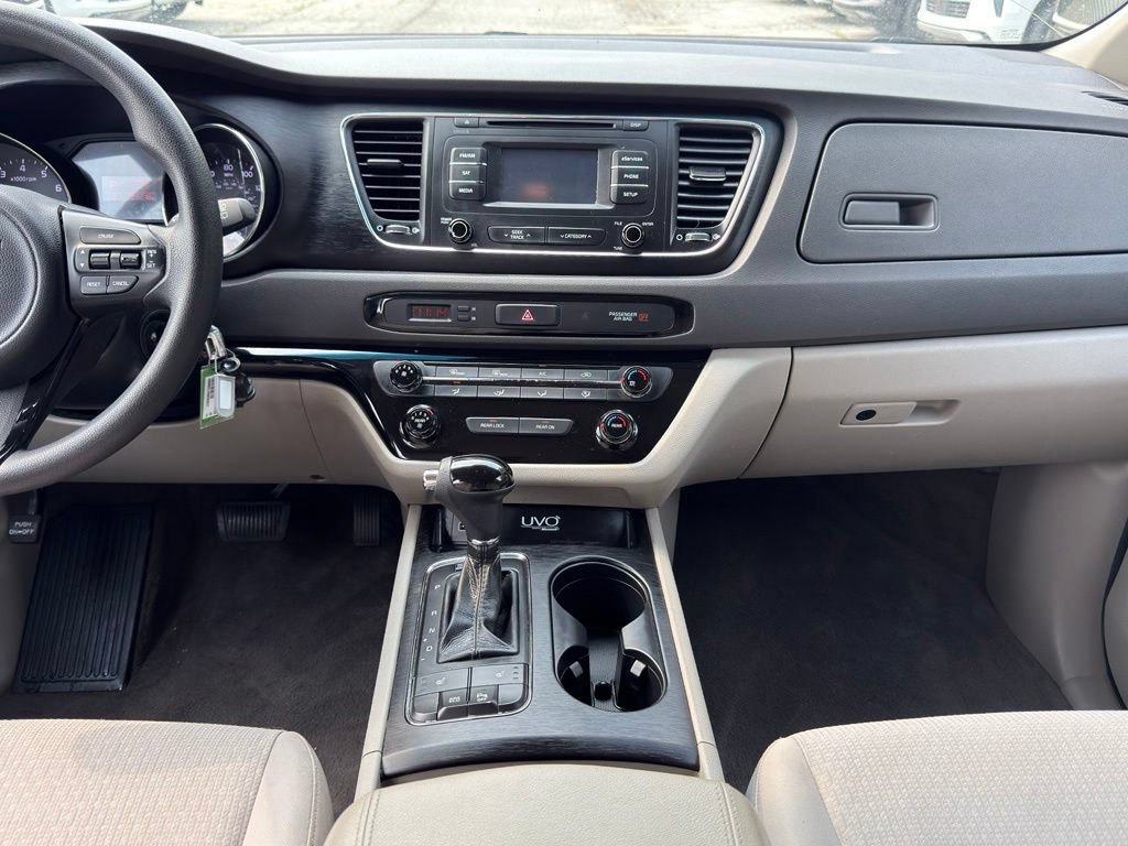 Used 2016 Kia Sedona LX w/ LX Convenience Package FWD image 21