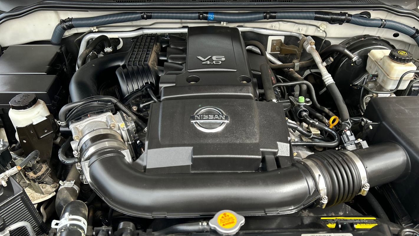 Used 2005 Nissan Frontier NISMO image 12