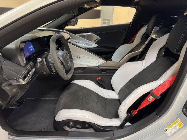 Used 2021 Chevrolet Corvette Stingray Preferred Cpe w/ Z51 Performance Package image 8