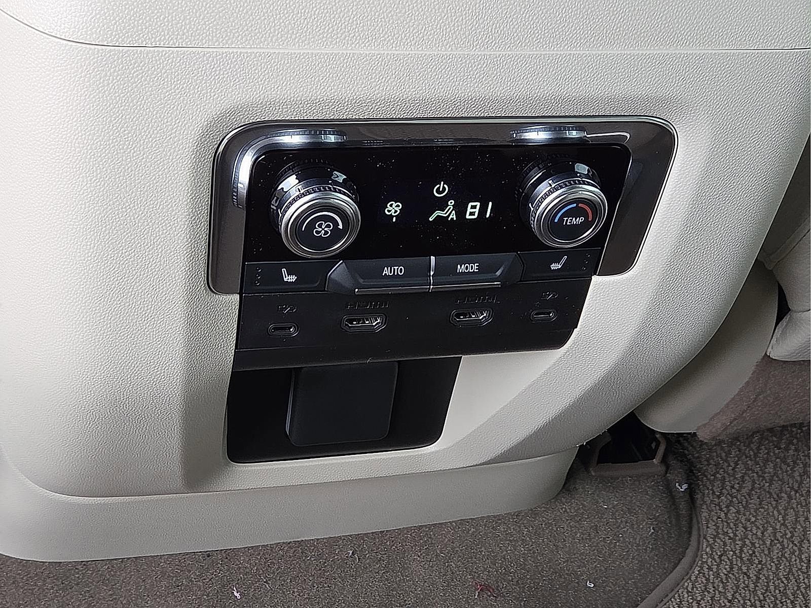 New 2026 GMC Yukon XL Denali image 12