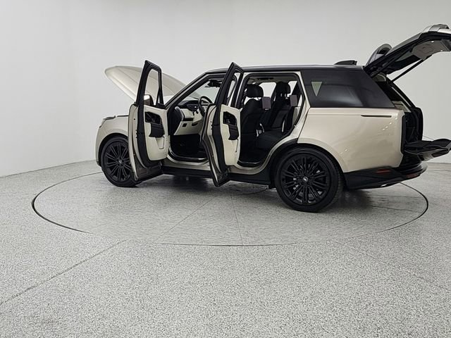 Certified 2023 Land Rover Range Rover Autobiography AWD/4WD image 12