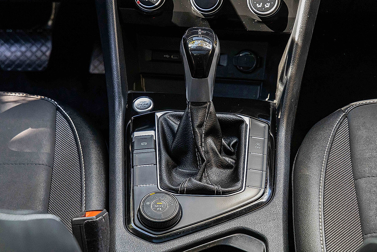 Used 2023 Volkswagen Taos SE w/ Panoramic Sunroof Package image 13