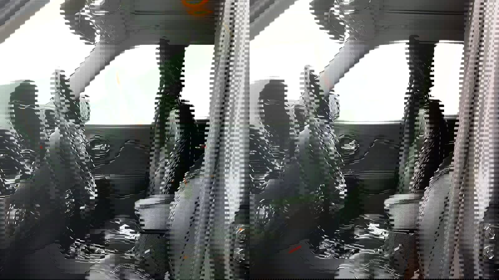 Used 2019 Jeep Cherokee Latitude Plus image 10