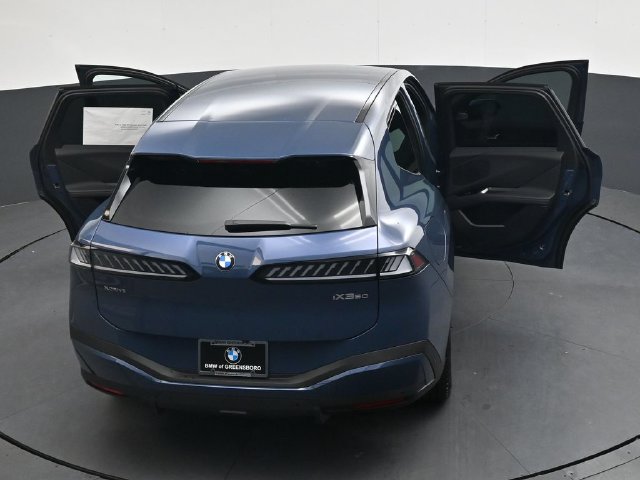New 2027 BMW iX3 50 xDrive w/ Technology Package AWD/4WD image 40