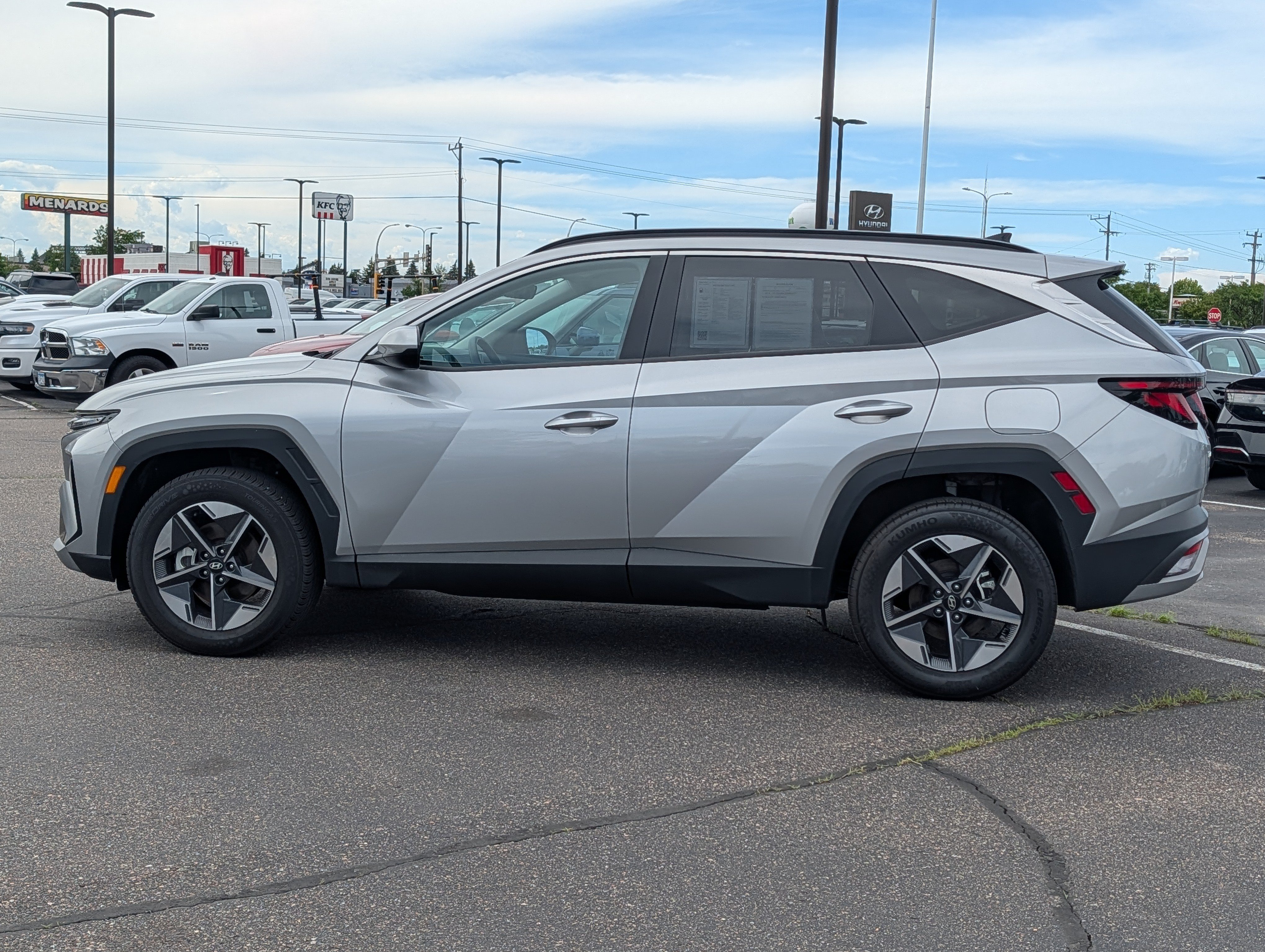 Used 2025 Hyundai Tucson SEL AWD/4WD image 2