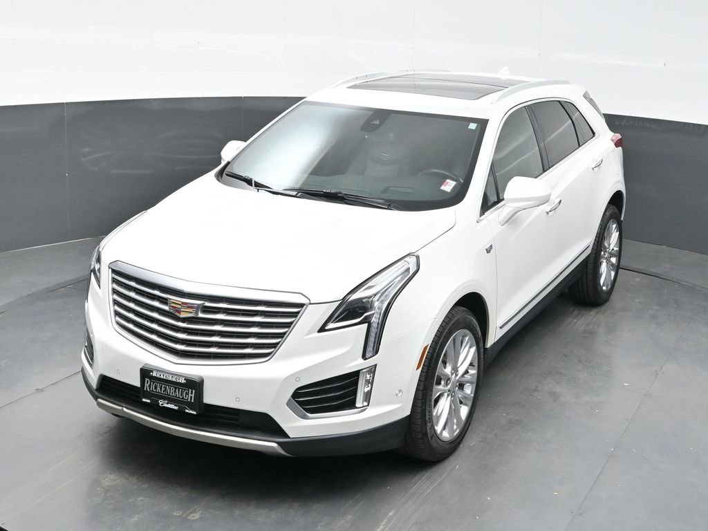 Used 2017 Cadillac XT5 Platinum w/ Driver Assist Package image 28