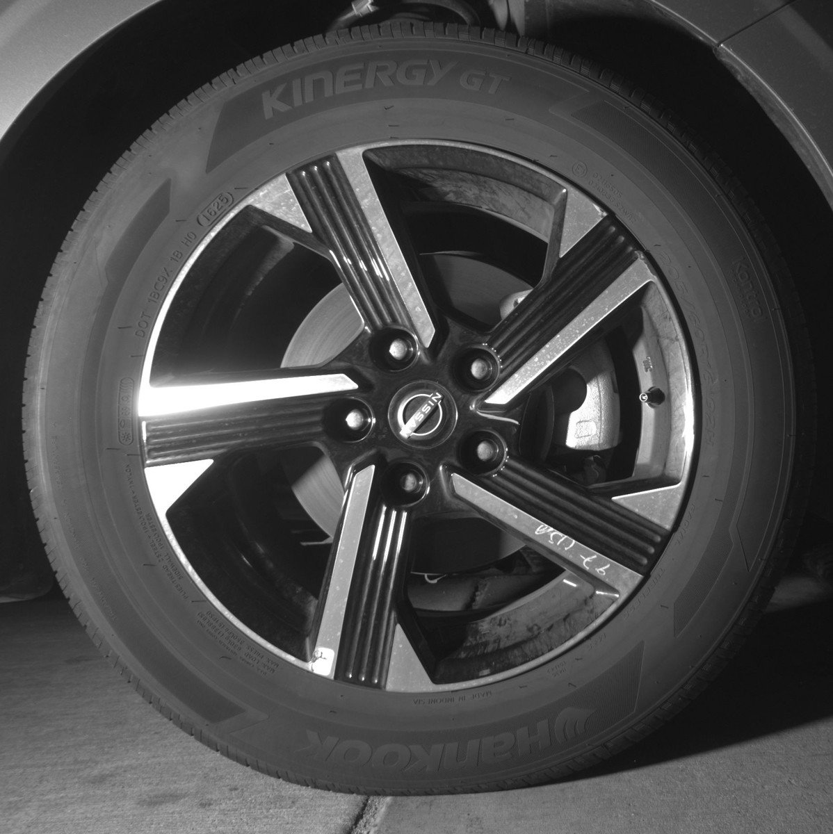 Used 2025 Nissan Sentra SV image 13