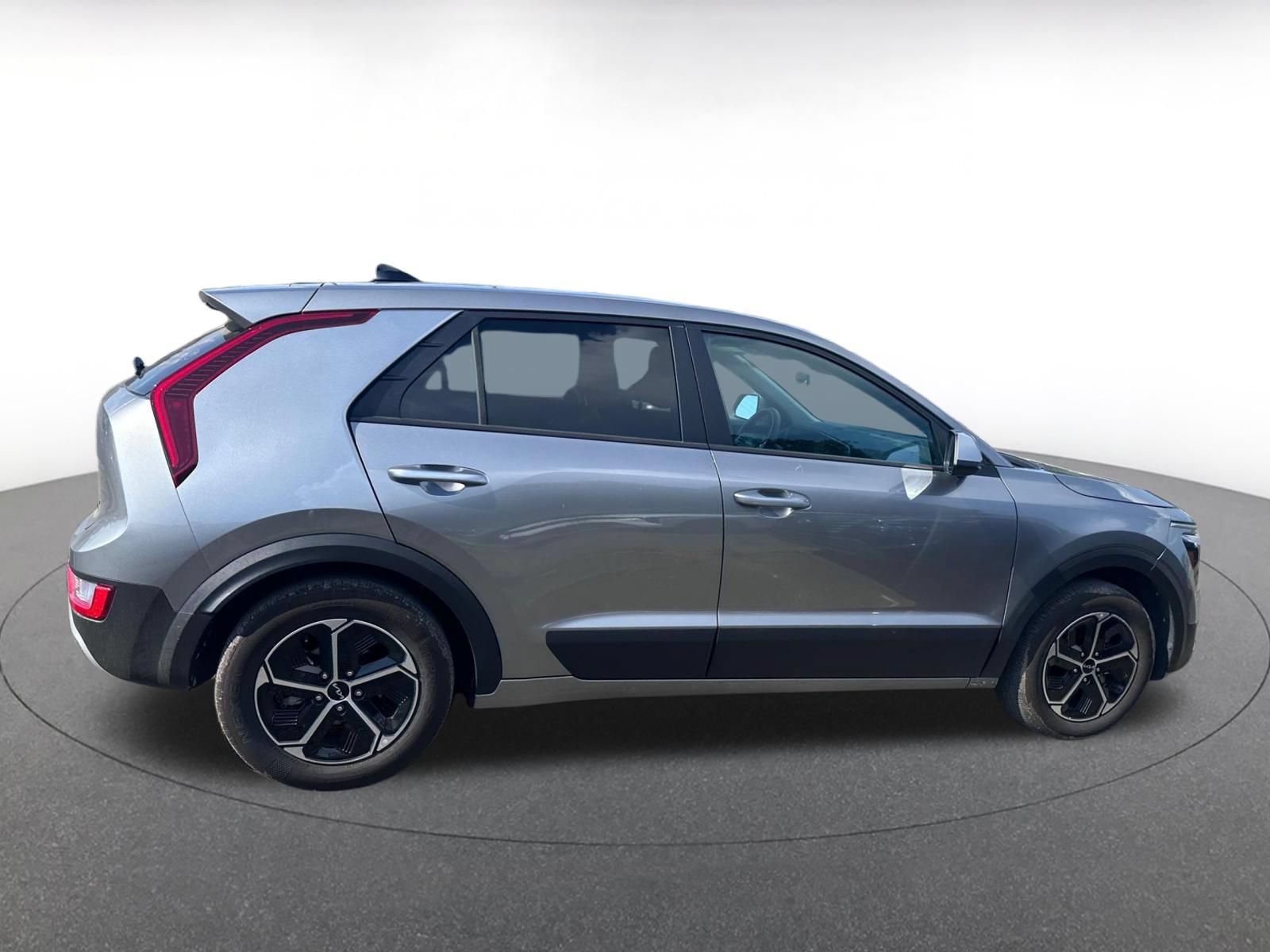 Used 2026 Kia Niro LX FWD image 16