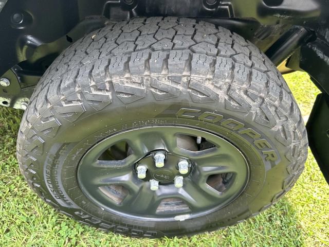 Used 2018 Jeep Wrangler Unlimited Sport AWD/4WD image 18