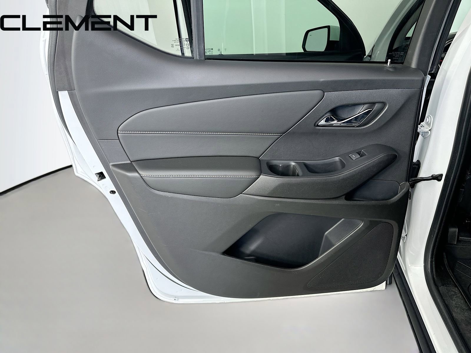 Used 2021 Chevrolet Traverse RS w/ LPO, Floor Liner Package AWD/4WD image 33