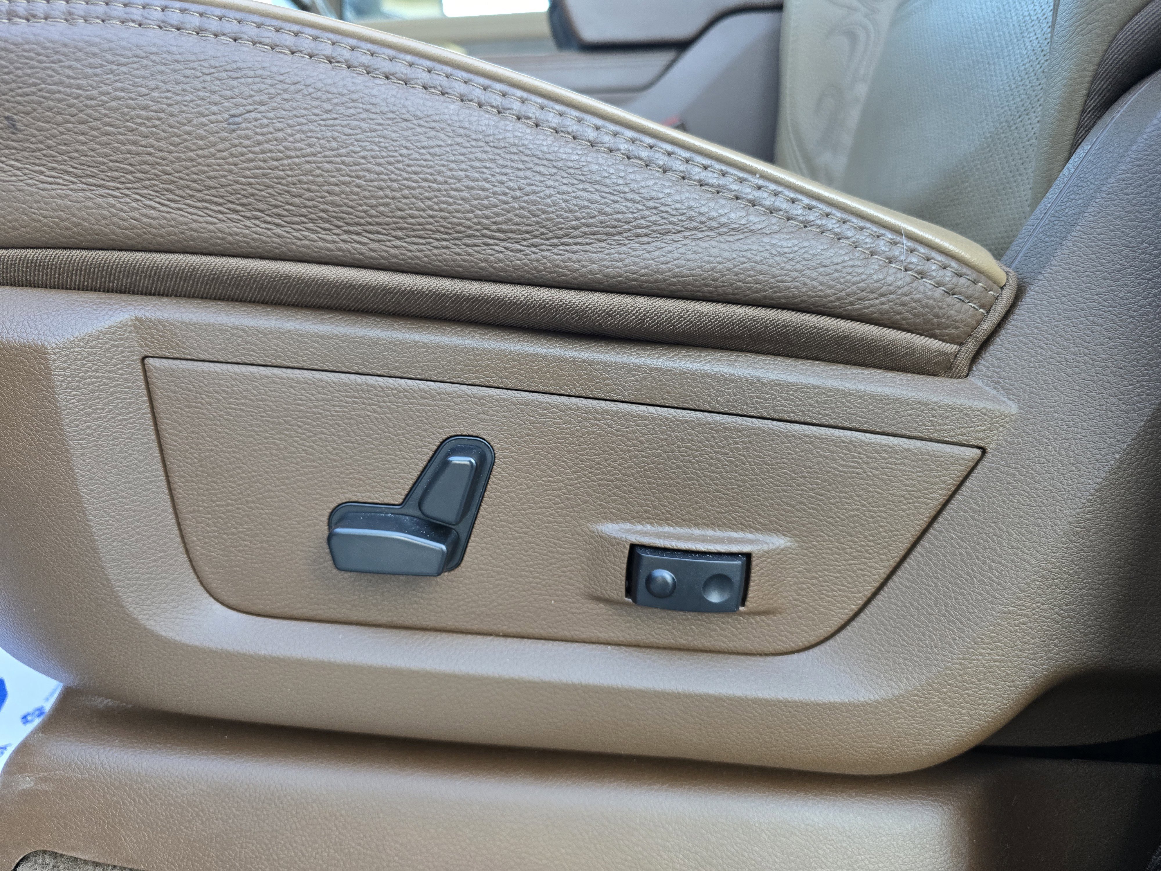 Used 2024 RAM 3500 Limited image 13