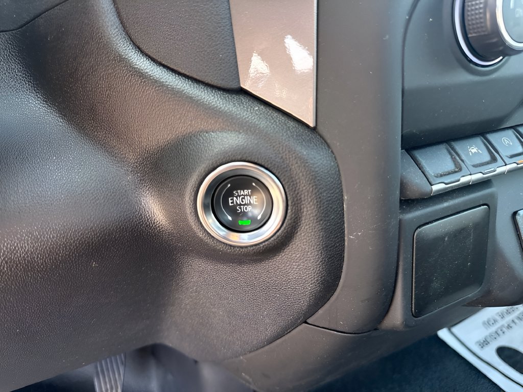 Used 2025 Chevrolet Silverado 1500 W/T RWD image 13