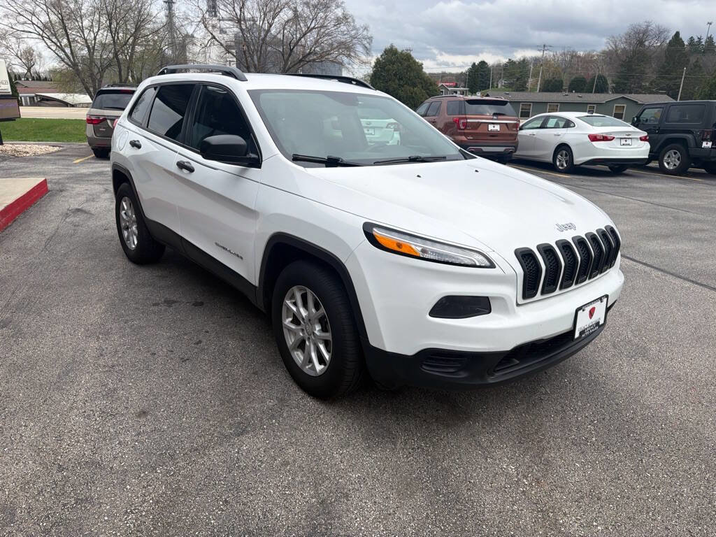 Used 2016 Jeep Cherokee Sport AWD/4WD image 7