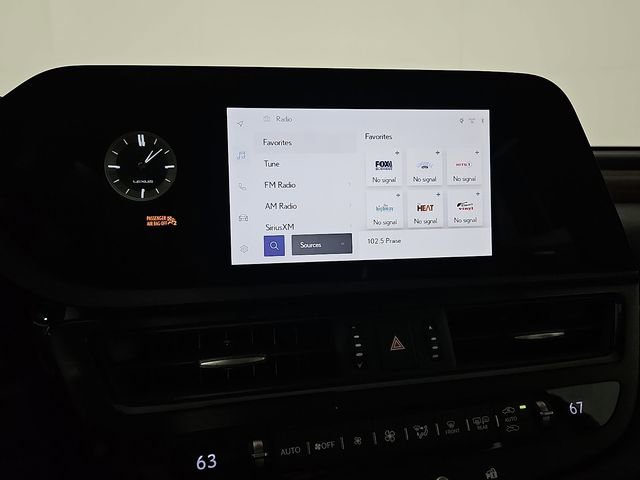 Used 2025 Lexus ES 350 w/ Premium Package image 18