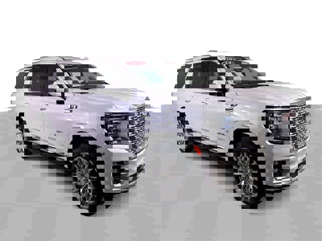 Used 2024 GMC Yukon XL Denali w/ Max Trailering Package image 2