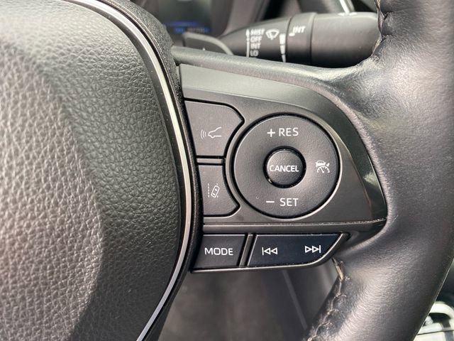 Used 2022 Toyota Corolla SE w/ SE Premium Package image 15