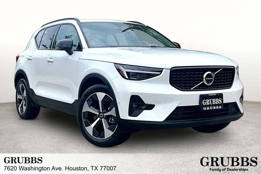 Certified 2026 Volvo XC40 B5 Plus