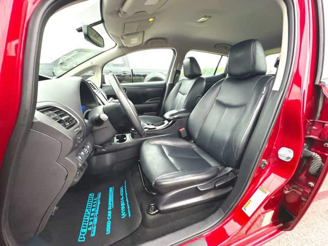 Used 2015 Nissan Leaf SL w/ Premium Package FWD image 19