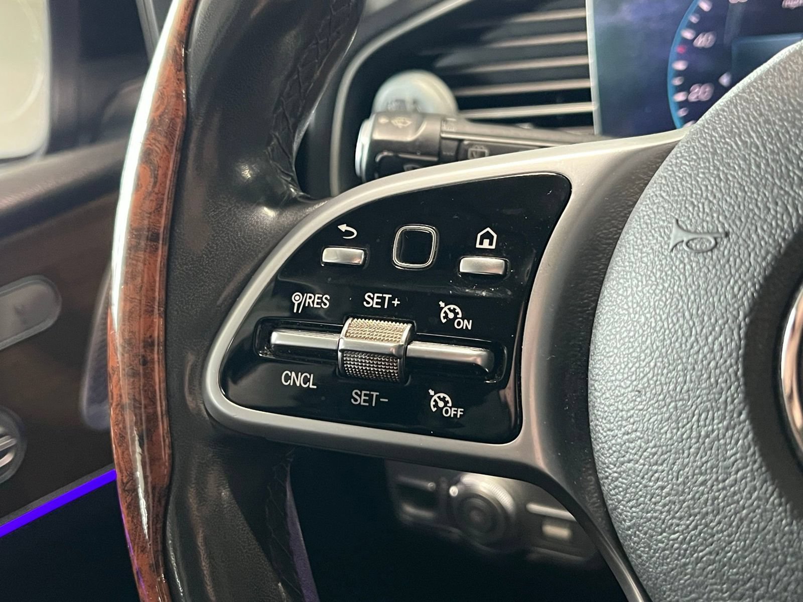 Used 2020 Mercedes-Benz GLE 350 4MATIC image 31