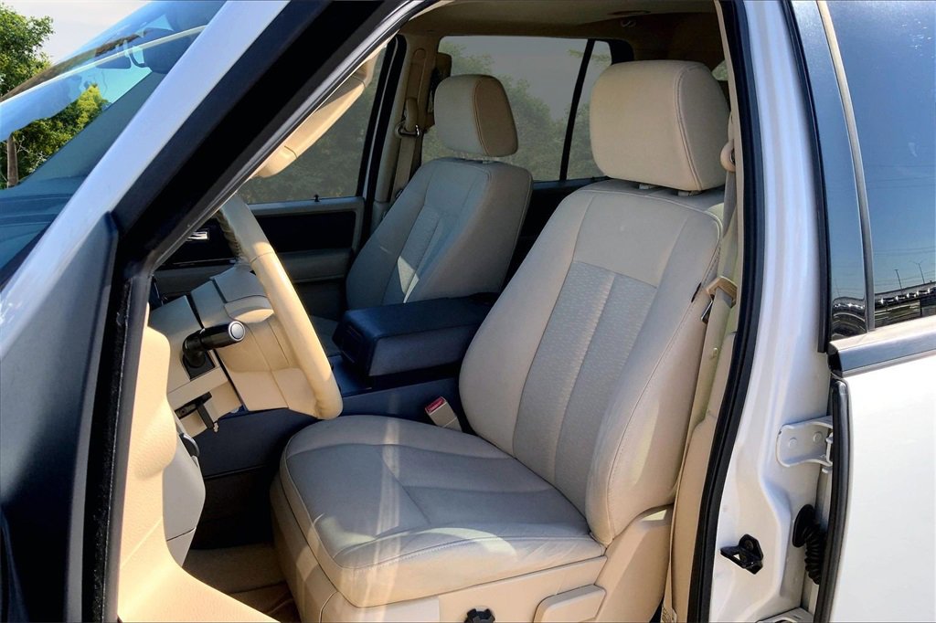 Used 2008 Ford Expedition XLT image 18