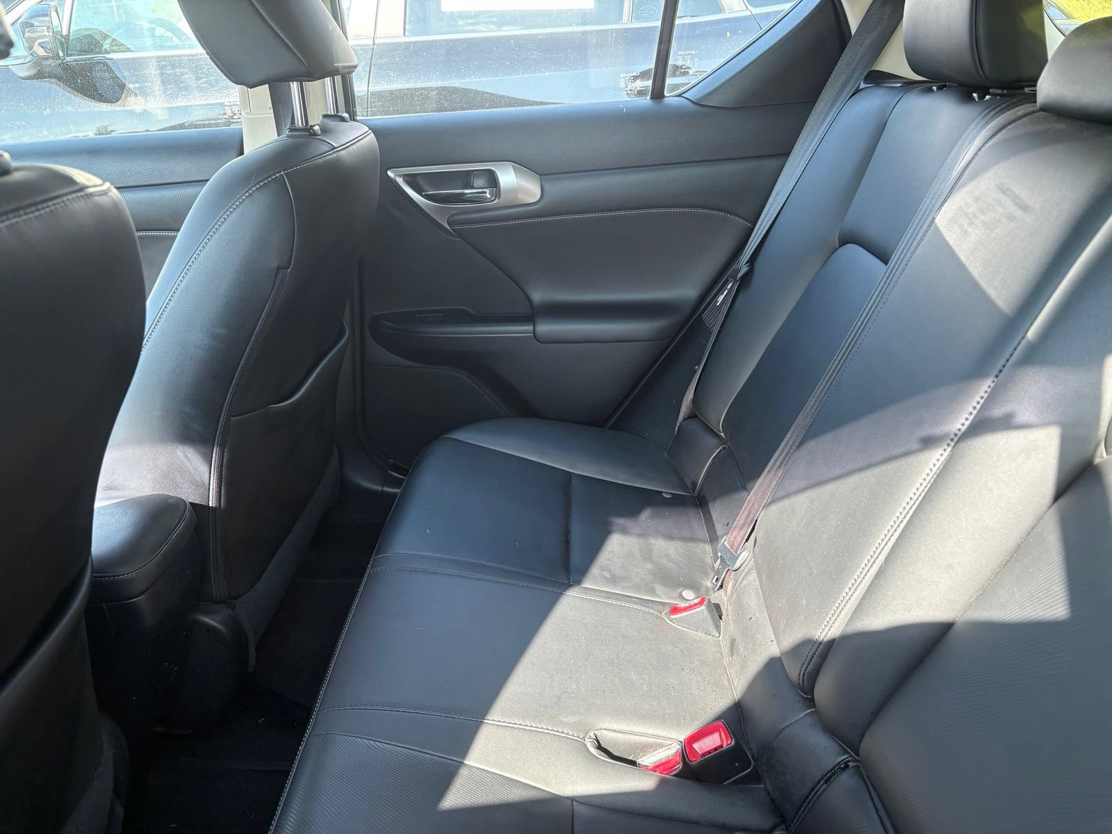 Used 2014 Lexus CT 200h FWD image 9