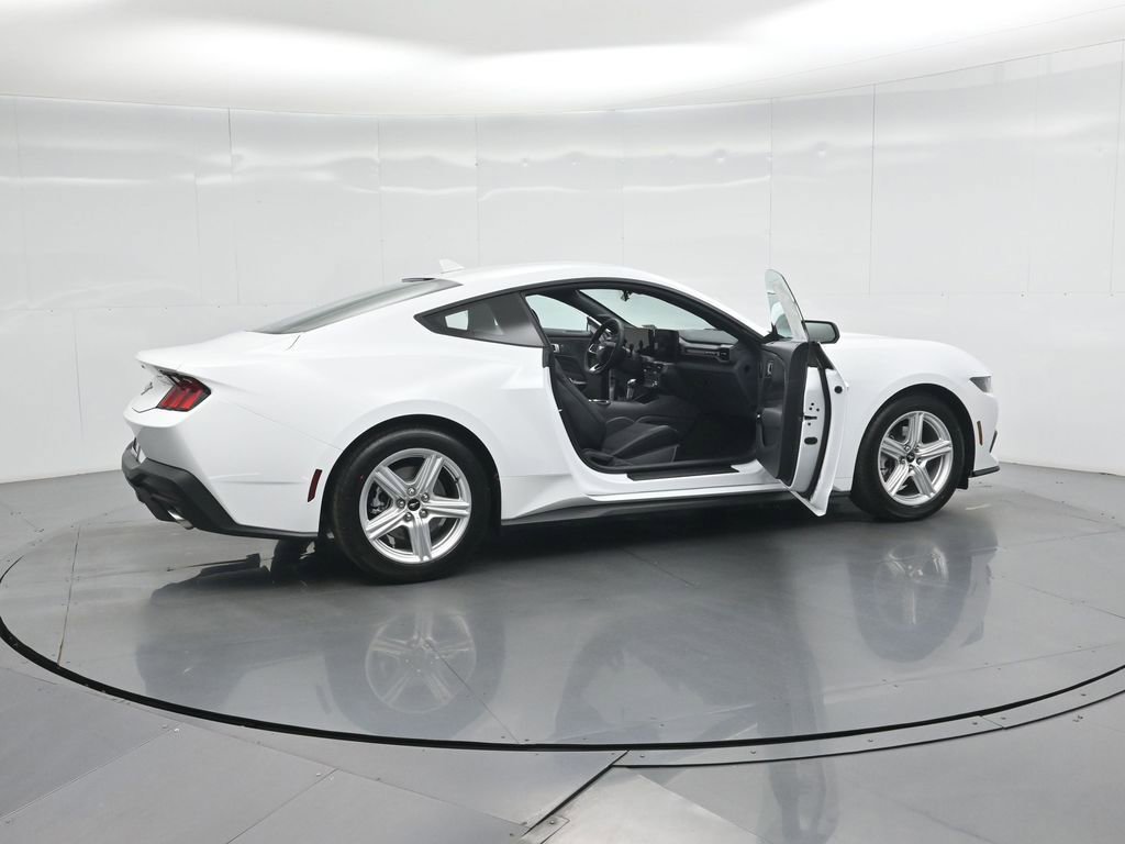 New 2026 Ford Mustang Coupe image 4