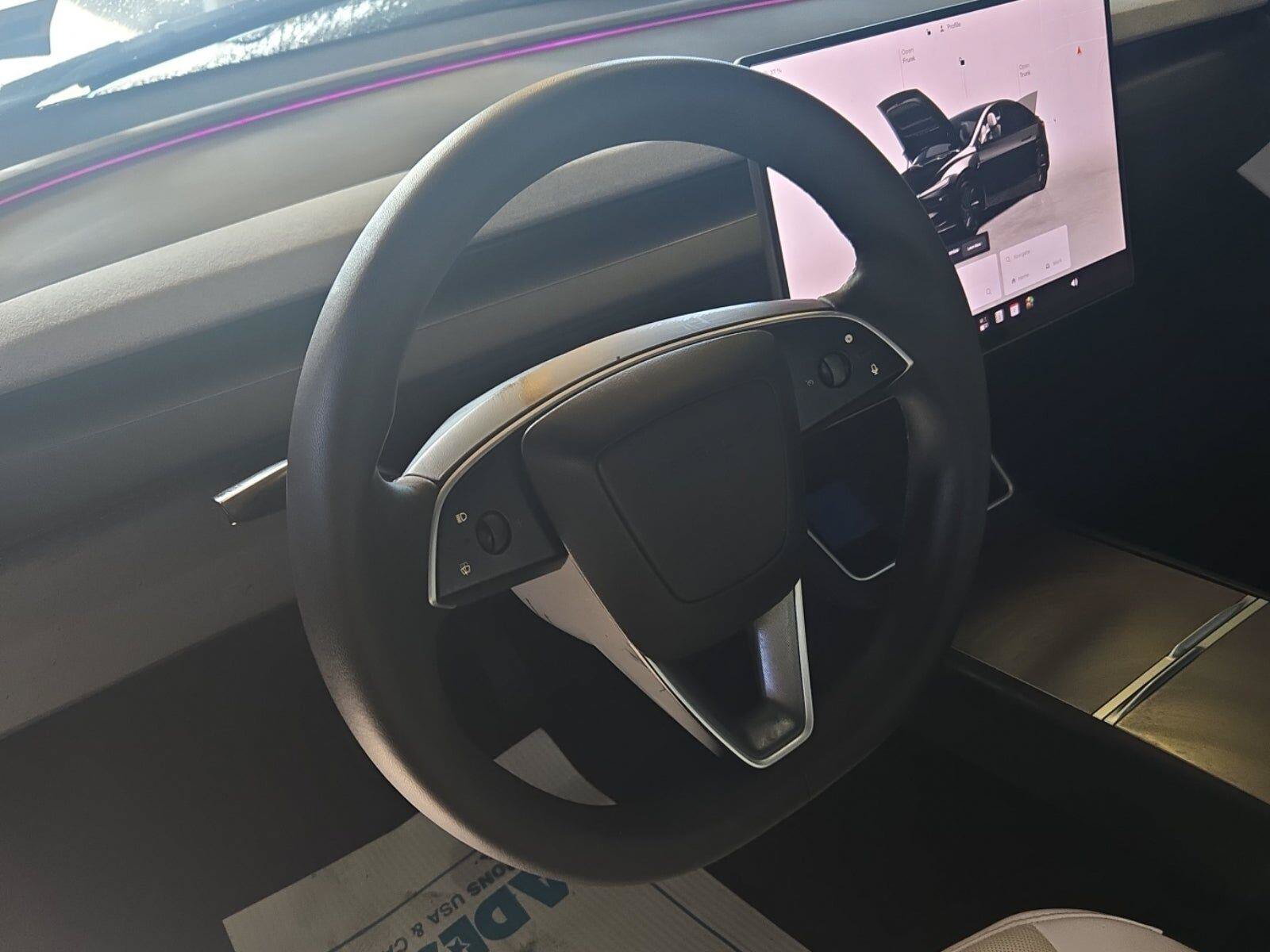 Used 2026 Tesla Model Y 2WD image 13