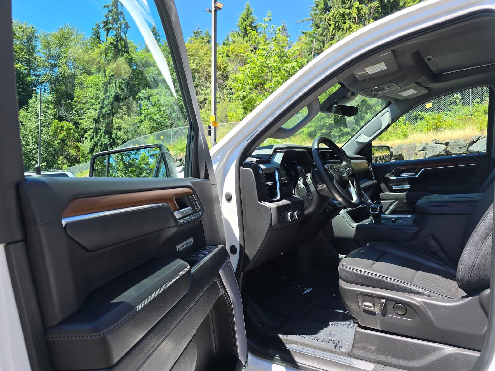 Used 2023 GMC Sierra 1500 Denali w/ Denali Reserve Package AWD/4WD image 18
