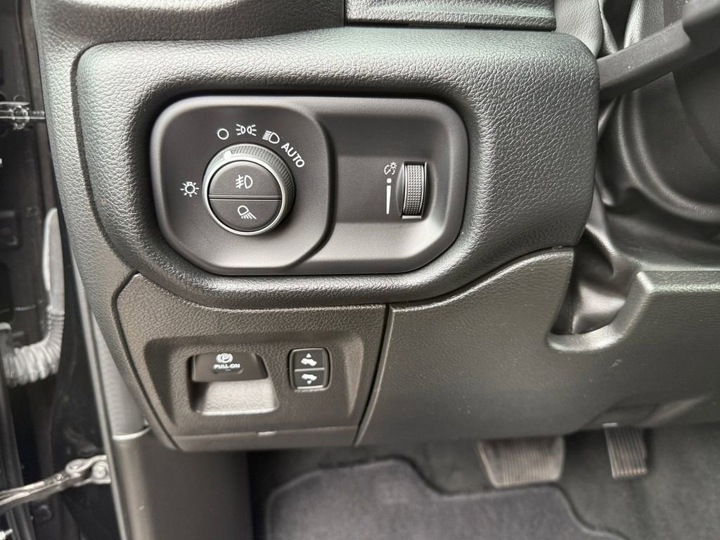 Used 2022 RAM 1500 Big Horn image 24