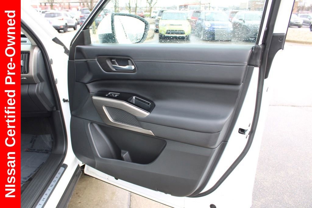 Certified 2024 Nissan Pathfinder Platinum w/ Cargo Package image 24