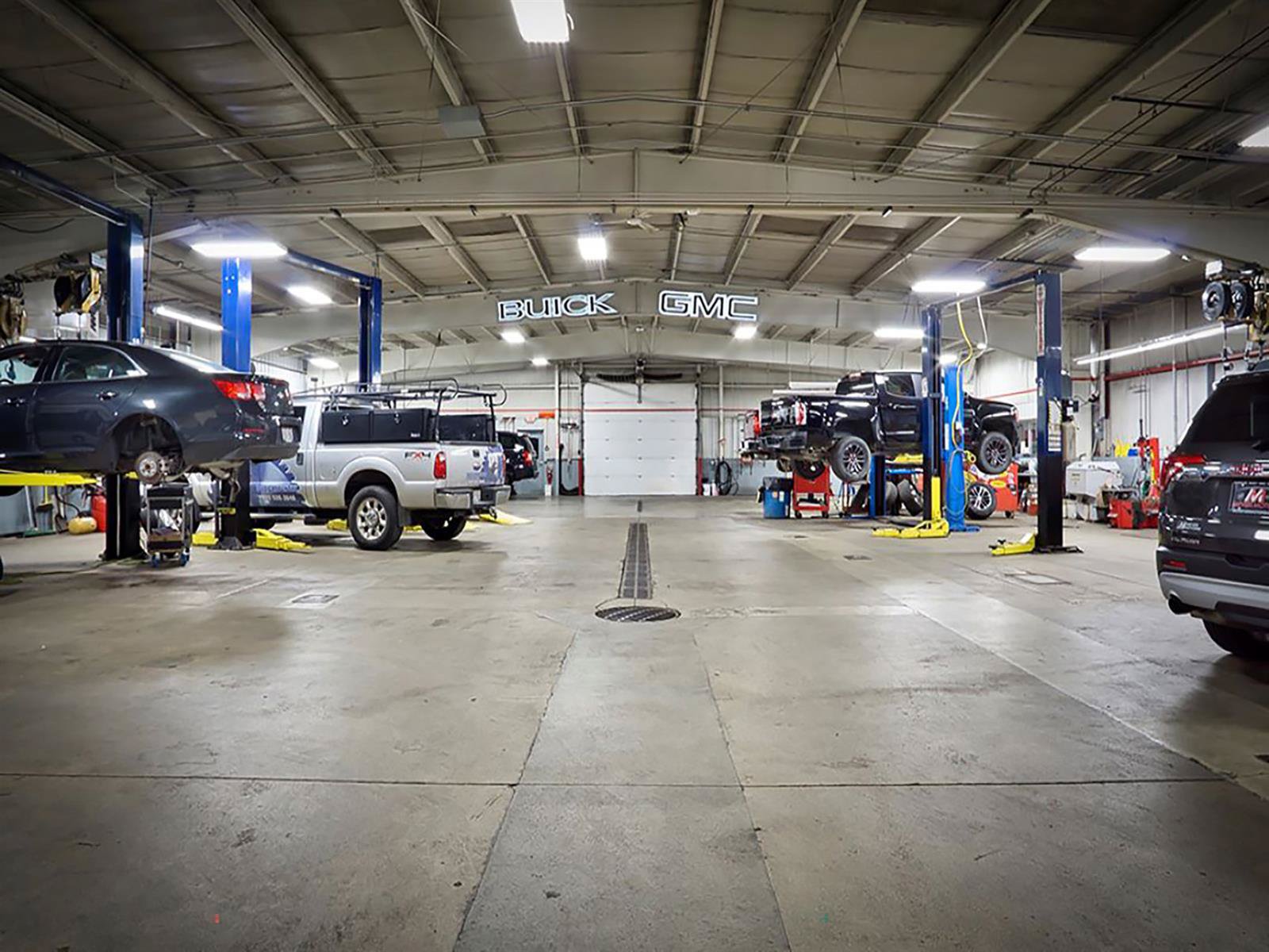 Used 2022 Toyota Tundra SR5 AWD/4WD image 10