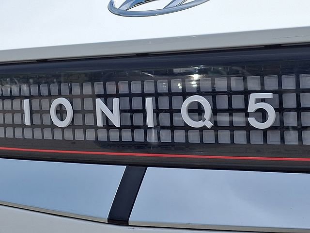 Used 2023 Hyundai Ioniq 5 Limited AWD/4WD image 35