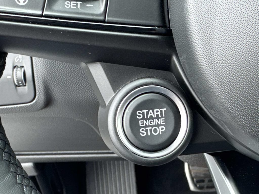 New 2026 Alfa Romeo Giulia w/ Driving Assist Package RWD image 17