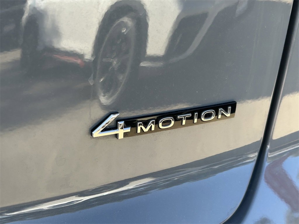 Used 2024 Volkswagen Atlas Cross Sport SEL image 14