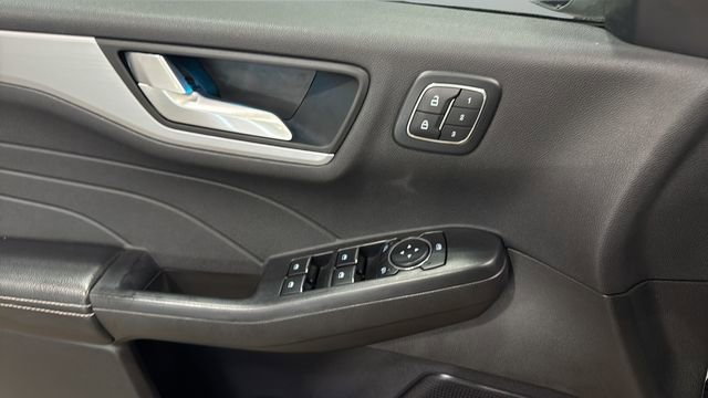 Used 2024 Ford Escape Platinum image 19