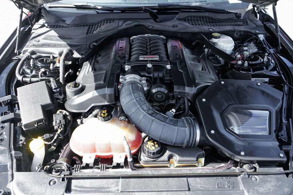 Used 2019 Ford Mustang GT Premium w/ GT Performance Package RWD image 11