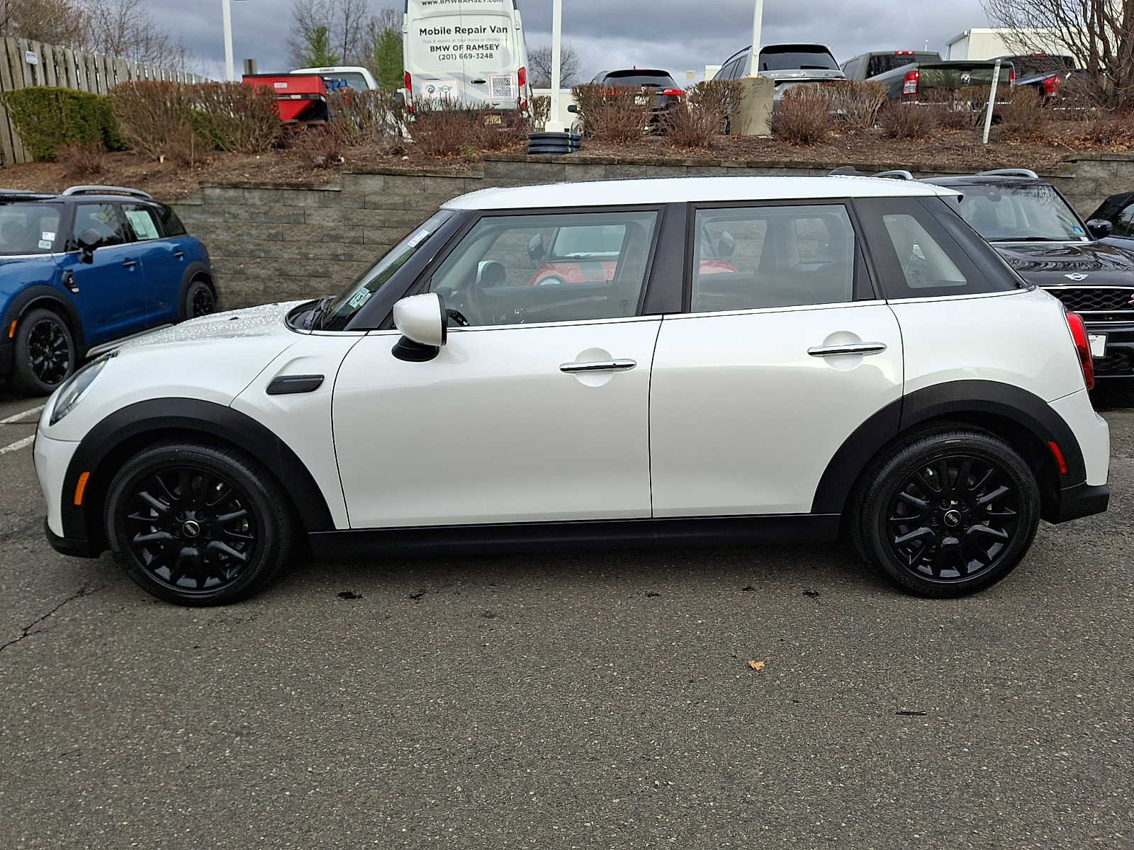 Certified 2023 MINI Cooper 4-Door Hardtop image 7