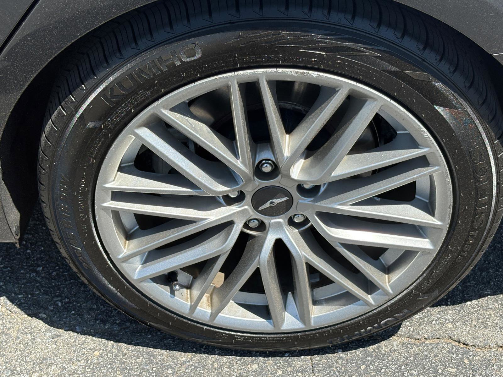 Used 2021 Genesis G70 2.0T image 15