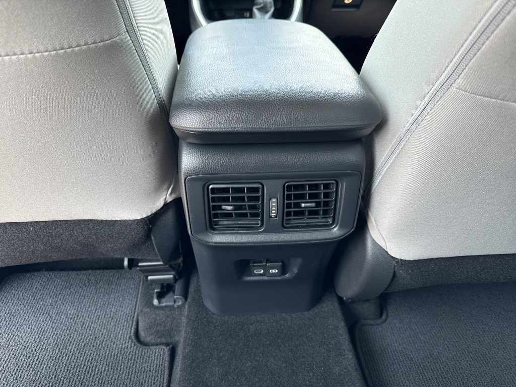 Used 2024 Toyota RAV4 XLE FWD image 28
