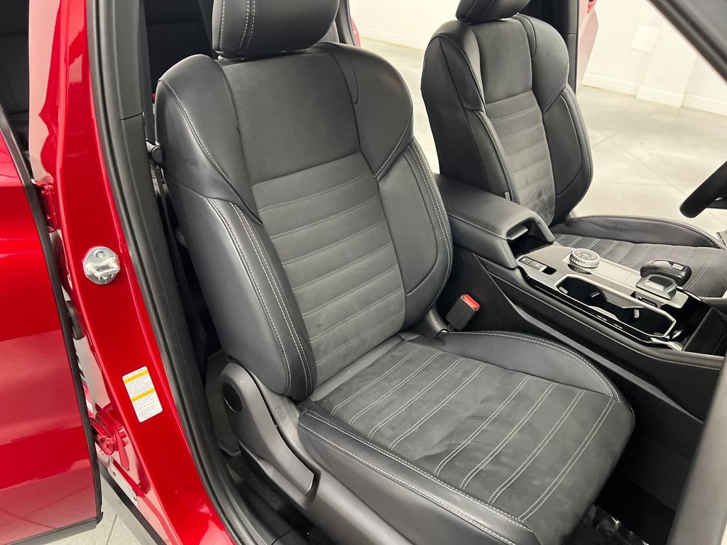 Used 2025 Mitsubishi Outlander SE AWD/4WD image 24