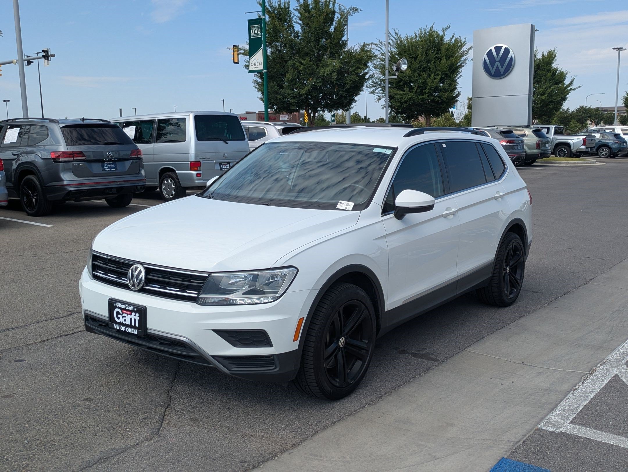Used 2018 Volkswagen Tiguan SE w/ 3rd Row Seat Package AWD/4WD image 10