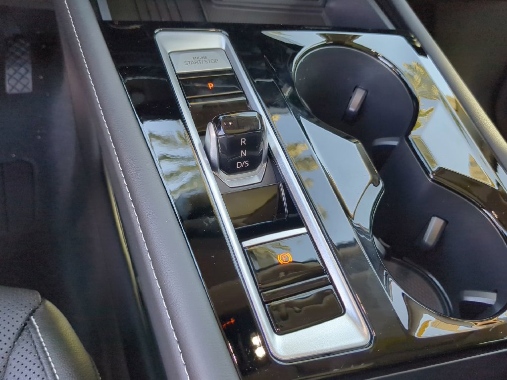 New 2026 Volkswagen Atlas SE FWD image 28