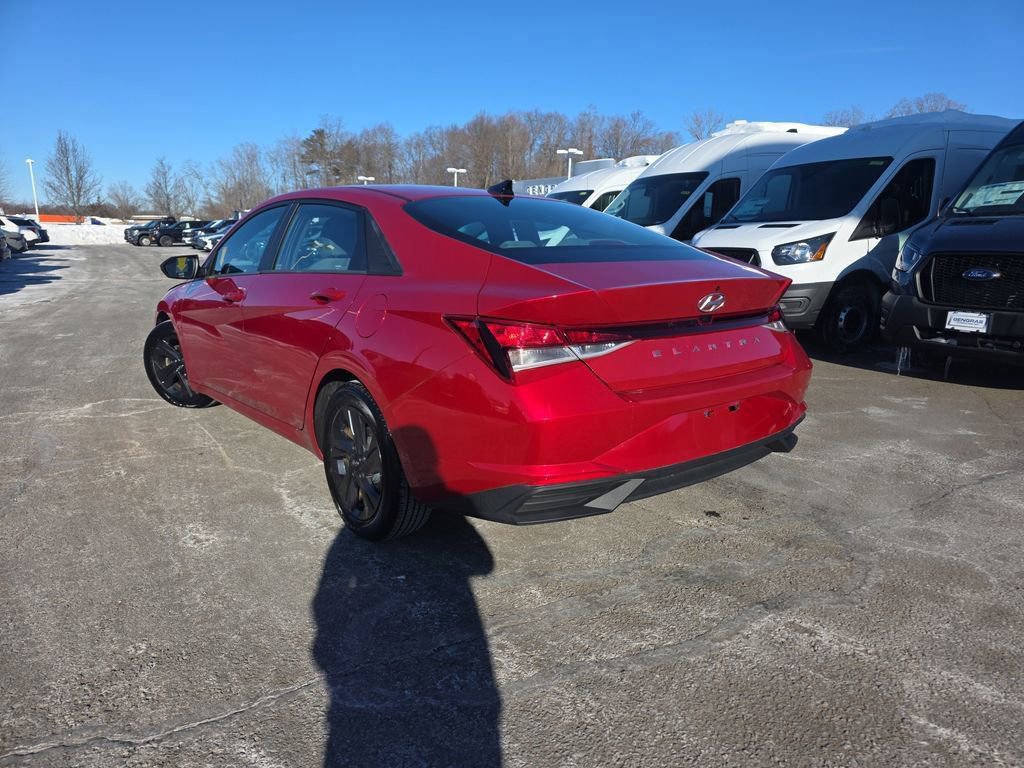 Used 2022 Hyundai Elantra SEL image 5