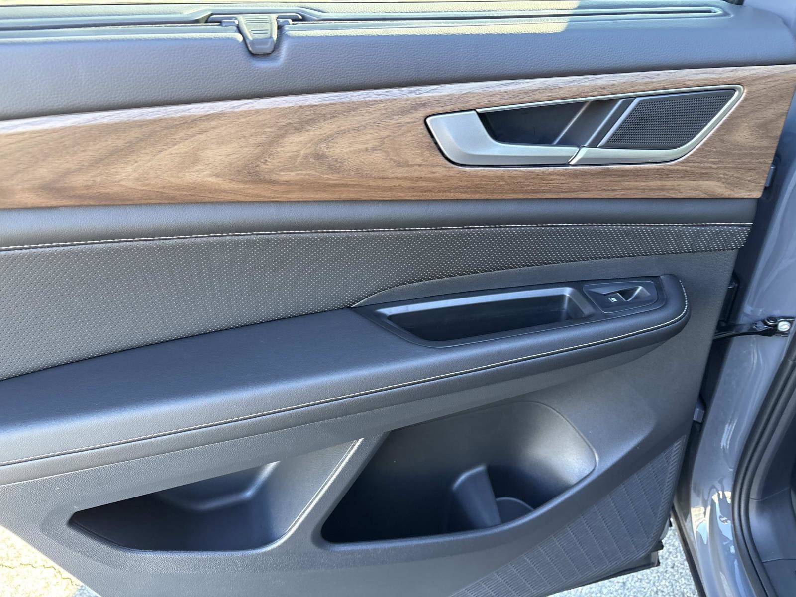 New 2026 Volkswagen Atlas SE image 10